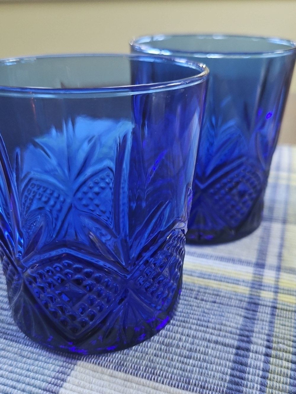 Vintage Cobalt Blue Luminarc France Rocks Tumblers Leaf & Diamond Pattern – Pair